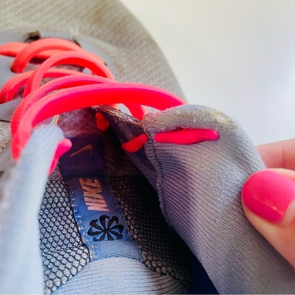 Nike Gray and Pink Athletic Sneaker Size 9.5 - Picture 6 of 8